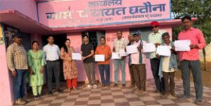  स्वामित्व योजना के तहत आरंग में हितग्राहियों को मिला आबादी का पट्टा