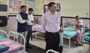  संभागायुक्त एवं कलेक्टर ने सामुदायिक स्वास्थ्य केन्द्र डोंगरगढ़, प्रस्तावित परिक्रमा पथ तथा माँ बम्लेश्वरी मंदिर डोंगरगढ़ ट्रस्ट पार्किंग स्थल का किया औचक निरीक्षण