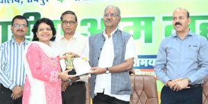  गांवों में अमराई की परंपरा पुनर्जीवित करने की जरूरत:  बृजमोहन अग्रवाल