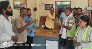  सफाई कर्मचारियों का हुआ सम्मान, पुष्प और गमछा भेंट कर बढ़ाया हौसला