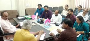  सभापति सूर्यकांत राठौड़ ने नगर निगम जोन 2 में अधिकारियों की बैठक लेकर कार्यों की समीक्षा की