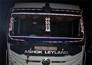  खनिजो के अवैध परिवहन पर 02 हाइवा 03 ट्रैक्टर ट्राली जप्त