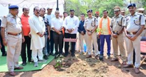  विश्व पर्यावरण दिवस: स्कूल शिक्षा मंत्री गजेन्द्र यादव ने प्रथम बटालियन परिसर में किया वृक्षारोपण