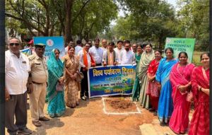   'एक पेड़ माँ के नाम का संकल्प लेकर वन विद्यालय महासमुंद में वृक्षारोपण कार्यक्रम आयोजित 