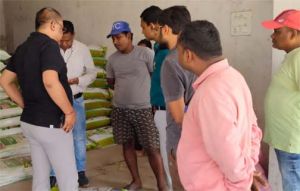  किसान बनकर पहुंचे कृषि अधिकारी, खाद की कालाबाजारी का किया खुलासा
