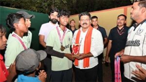  उप मुख्यमंत्री विजय शर्मा ने राष्ट्रीय पदक विजेता बेसबॉल खिलाडि़यों का किया सम्मान