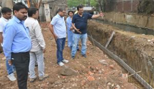  आयुक्त ने निर्माणकर्ता एजेंसी को तेल्हा नाला का कार्य जल्द पूर्ण करने दिए निर्देश