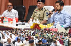  स्कूल खुलने से पहले सभी तैयारियां पूरी करें, बच्चों की सुरक्षा सर्वाेच्च प्राथमिकता - कलेक्टर अभिजीत सिंह