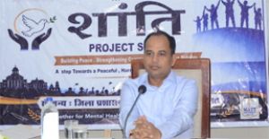  कार्यालय की जिम्मेदारियों के साथ परिवार के लिए समय निकालना भी जरूरी : डॉ. गौरव सिंह