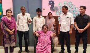  दो साल बाद बेटा देख खुश हुए माॅ, प्राधिकरण की प्रभारी सचिव की समझाइश के बाद माॅ को घर लाने बेटे हुए सहमत