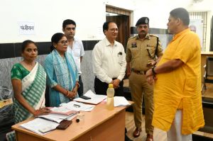 विश्वास के विकास के जनकल्याण शिविरों में उमड़ रहे हितग्राही