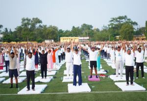  भाजपा प्रदेश अध्यक्ष किरण देव जगदलपुर के योगाभ्यास कार्यक्रम में हुए शरीक