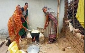   चावल पापड़ उद्योग से आत्मनिर्भरता तक विद्यावती बनीं ग्रामीण महिलाओं के लिए प्रेरणा