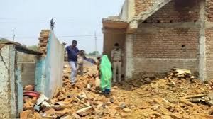  बेमेतरा में दीवार ढहने से दो बहनों की मौत, महिला घायल