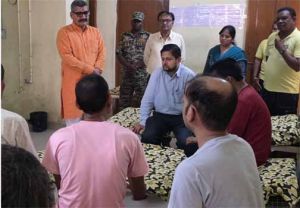 कलेक्टर ने नशा मुक्ति केंद्र का किया निरीक्षण, व्यवस्थाओं का लिया जायजा