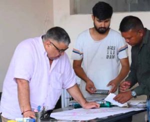 जनदर्शन में मंत्री राजेश अग्रवाल ने सुनीं ग्रामीणों की समस्याएं, त्वरित समाधान के दिए निर्देश