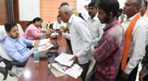  घास जमीन को पशुपालन के लिए सुरक्षित करने ग्रामीणों ने की मांग