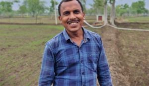  सीड ड्रिल तकनीक और किसान हितैषी योजनाओं ने बदली किसान भूपेश की तकदीर
