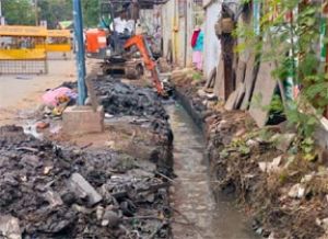  बारिश में जलभराव की समस्या दूर करने निगम का अभियान