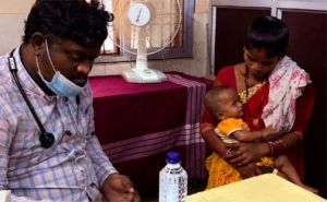  गादीरास में लगा मेगा मेडिकल कैंप, दूरस्थ ग्रामीणों को घर के पास मिली विशेषज्ञ स्वास्थ्य सेवाएं