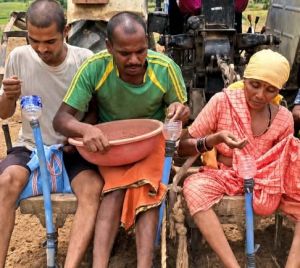 प्रगतिशील किसान भानुप्रताप ने जुगाड़ तकनीक से तैयार की सीड ड्रिल