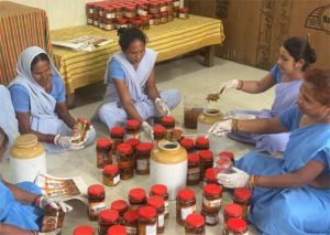  निश्चय कार्यक्रम से आत्मनिर्भर बन रहीं महिला बंदी
