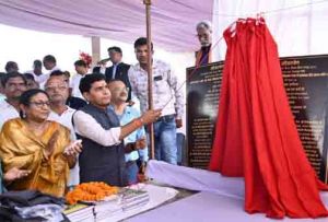  विकास का कोई विकल्प नहीं: मंत्री टंक राम वर्मा