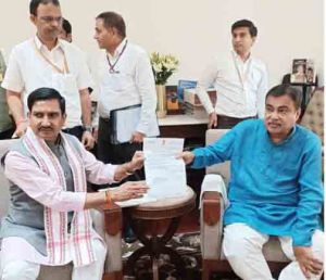  बिलासपुर को ट्रैफिक जाम से मिलेगी राहत: 827 करोड़ की 4-लेन रिंग रोड के लिए केंद्रीय मंत्री तोखन साहू ने नितिन गडकरी से की मुलाकात
