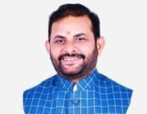  वाराणसी से लाए गए पवित्र माटी और जल  के कलश की 31 जुलाई को श्री राम मंदिर में साधु-संतों की उपस्थिति में विशेष पूजा-अर्चना