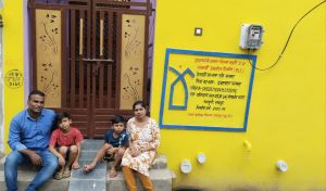 प्रधानमंत्री आवास योजना ने हितग्राही रवि एवं उनके परिवार में लाई खुशियाँ
