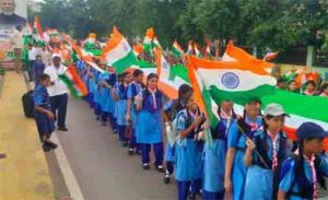 1500 मीटर लंबे तिरंगे के साथ गूंजा &lsquo;वंदे मातरम्&rsquo;, तिरंगा यात्रा में स्काउट-गाइड ने बढ़ाया देशभक्ति का जोश