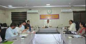  बस्तर मुन्ने अभियान के सर्वे कार्य को पूर्ण कर पात्र हितग्राहियों को करें लाभान्वित - अपर कलेक्टर