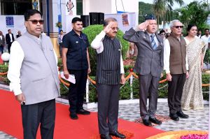 पावर कंपनी में सुबोध कुमार सिंह ने किया ध्वजारोहण