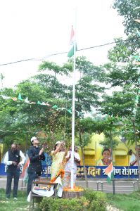 जिला पंचायत अध्यक्ष बंजारे व सीईओ दुबे द्वारा जिला पंचायत कार्यालय में ध्वजारोहण जिला पंचायत अध्यक्ष बंजारे व सीईओ दुबे द्वारा जिला पंचायत कार्यालय में ध्वजारोहण