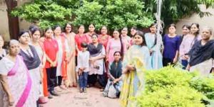 सखी निवास में ध्वजारोहण कर दी गई तिरंगे को सलामी