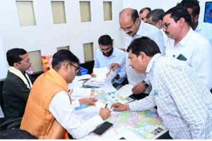 भाजपा प्रदेश कार्यालय में वित्त मंत्री ओपी चौधरी ने किया कार्यकर्ताओं से संवाद