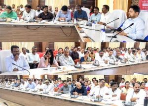 हर खेत का हो डिजिटल सर्वे, हर किसान का हो पंजीयन -कलेक्टर