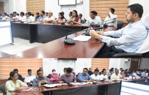 लंबित प्रकरणों के शीघ्र निराकरण के साथ शत-प्रतिशत आयुष्मान एवं वय वंदना कार्ड बनाने कलेक्टर ने दिए निर्देश लंबित प्रकरणों के शीघ्र निराकरण के साथ शत-प्रतिशत आयुष्मान एवं वय वंदना कार्ड बनाने कलेक्टर ने दिए निर्देश