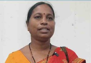  बिहान से जुड़ीं गायत्री, हुनर को बनाया रोजगार का जरिया; अब हर माह 9 हजार रुपए तक की कमाई