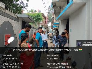 4 डेयरियों के सम्बंधित संचालको को कडी चेतावनी देकर सडक पर खुले में पालतु मवेशियों को छोडने पर कुल 14000 रूपए ई जुर्माना किया