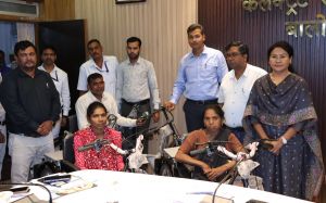 जनदर्शन में तीन दिव्यांगजनों की राह हुई आसान, मिली ट्राईसिकल तो बोले - धन्यवाद विष्णु भैया