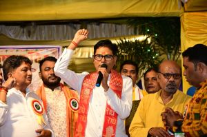 जन्माष्टमी पर वित्त मंत्री चौधरी ने रायगढ़ के मंदिरों में की पूजा-अर्चना