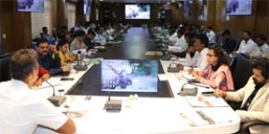 सेवा संकल्प अभियान को पूरी प्रतिबद्धता एवं भव्यता के साथ कराएं संपन्न: सीईओ चंद्रवंशी