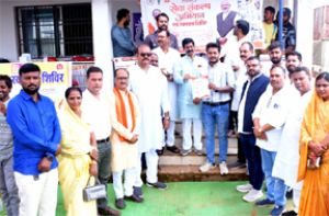दिव्यांग जनों को मिली सहायता, ट्राइसाइकिल और श्रवण यंत्र किए गए वितरित 