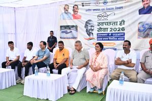 स्वच्छता की शपथ लेकर छठ घाट पर उतरे जनप्रतिनिधि, अधिकारी और नागरिक, दिया जनभागीदारी का संदेश