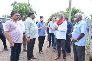 केबिनेट मंत्री यादव गणेश विसर्जन स्थल शिवनाथ नदी पहुंचे