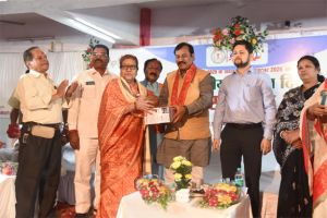 'विकसित भारत' के निर्माण में वरिष्ठ नागरिकों की भूमिका महत्वपूर्ण - सांसद बघेल