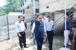 भारत निर्वाचन आयोग के निर्देश पर कलेक्टर डॉ गौरव सिंह ने किया ईवीएम एवं वीवीपीएटी वेयरहाउस का मासिक निरीक्षण भारत निर्वाचन आयोग के निर्देश पर कलेक्टर डॉ गौरव सिंह ने किया ईवीएम एवं वीवीपीएटी वेयरहाउस का मासिक निरीक्षण