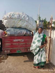 दुर्ग जिले में प्लास्टिक कचरा प्रबंधन से स्व सहायता समूहों को मिला रोजगार,