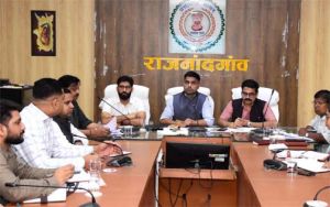  कलेक्टर ने समय-सीमा बैठक में की योजनाओं एवं विकास कार्यों की समीक्षा